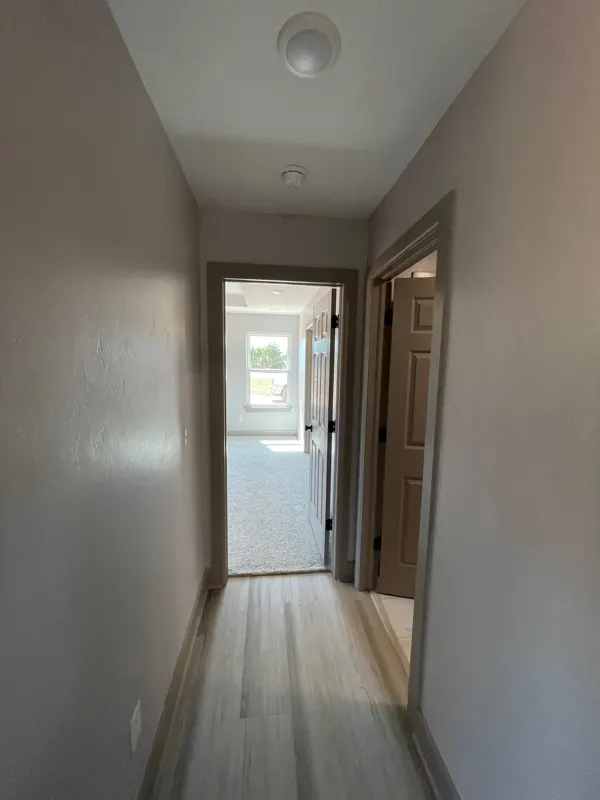 Hallway to the bedrooms